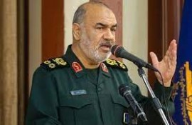 تمام قدرت آمریکا آتش زدن چند سطل زباله در خیابان است
